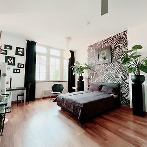 Studio de Luxe